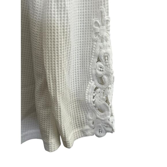 NWT BloomChic Shirt Size 14 16 White Thermal Waffle Top Crochet Trim #4165 - Picture 4 of 14
